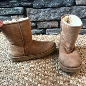 Ugg classic short boot brown size 7